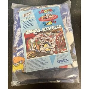 1992 Looney Tunes Blanket/Bedspread Toddlers 45x60 Slightly Irregular Made In US